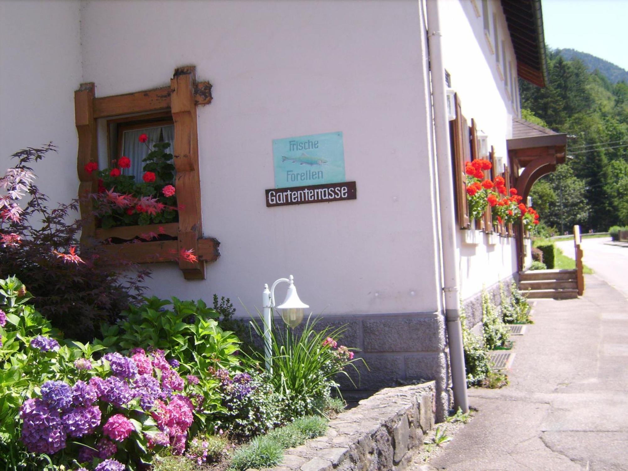 Gasthaus Zur Erle Simonswald Esterno foto